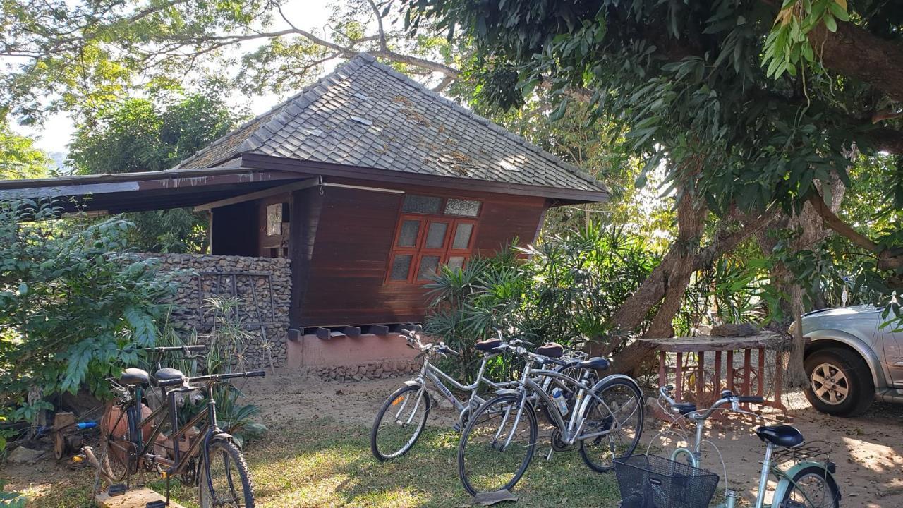 จำค่า ชาเลท์ บ้านพักสวนเกษตร Lampang Buitenkant foto