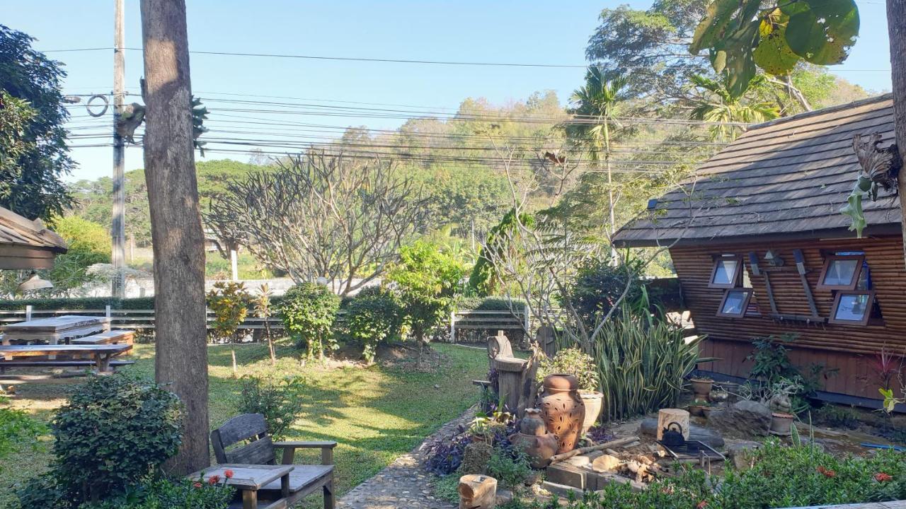 จำค่า ชาเลท์ บ้านพักสวนเกษตร Lampang Buitenkant foto